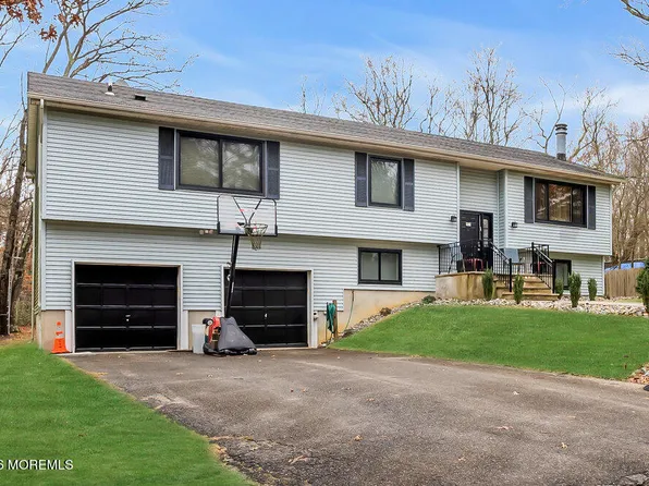 413 Brewers Bridge Road, Jackson, NJ 08527