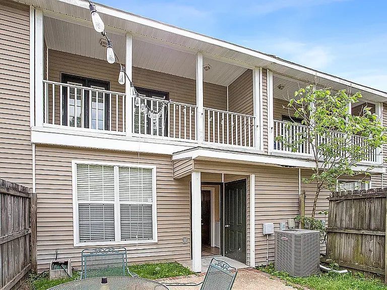 5234 Arlington Ct — Photo 4