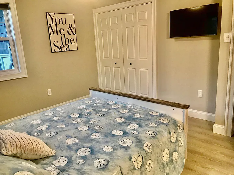 212 Simpson Ave #1 — Photo 12