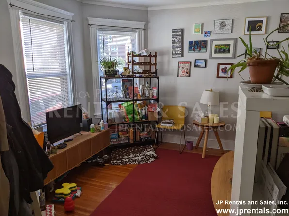 8 Parkton Rd #1, Boston, MA 02130