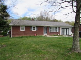 438 W Baumgardner Ave, Rural Retreat, VA 24368