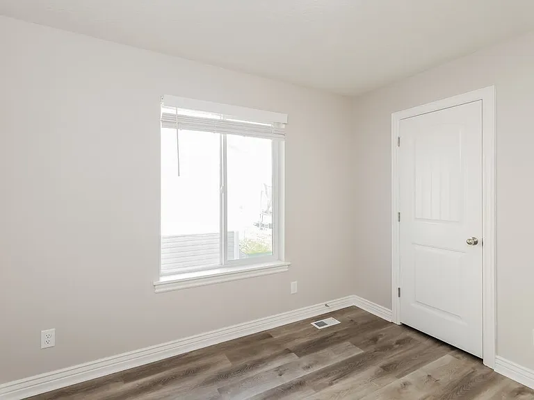 1681 E Tumwater Ln — Photo 18