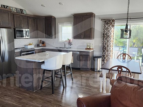 4th image of 1103 Rich River Way