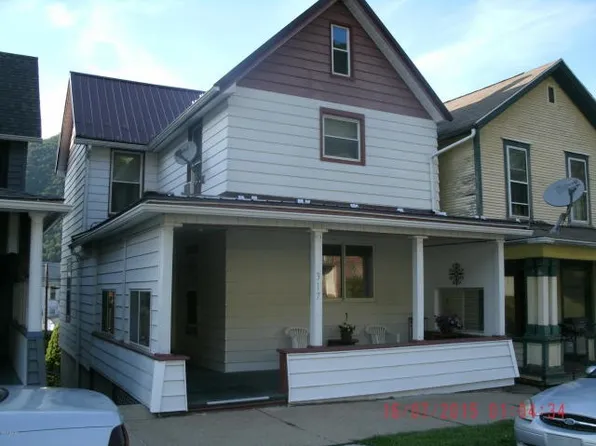 317 Pennsylvania Ave, Renovo, PA 17764