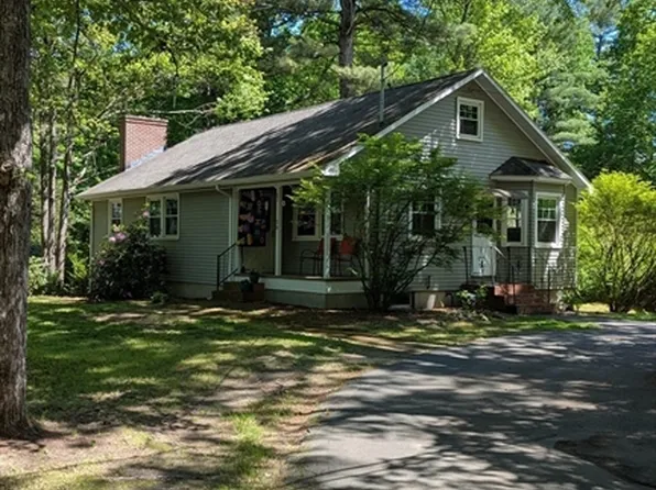 28 Marian St, Northampton, MA 01060