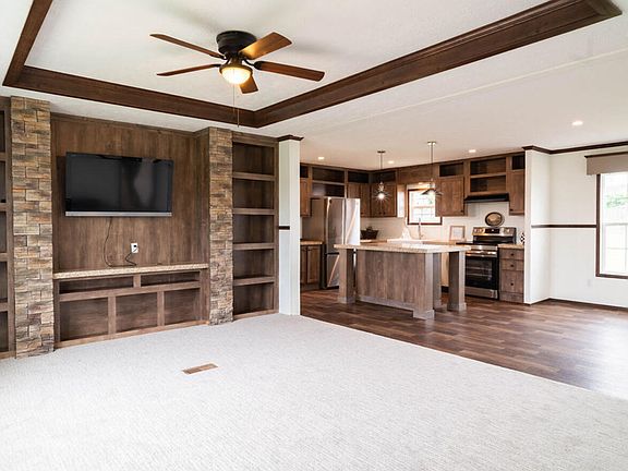 2nd image of 108 Blue Jay Cir