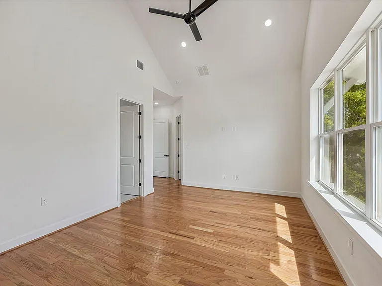 9426 Campbell Rd #A — Photo 10