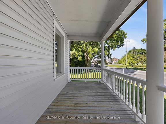 2nd image of 61 Brock St E