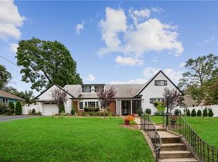 22 Belvidere Pl, New Rochelle, NY 10805