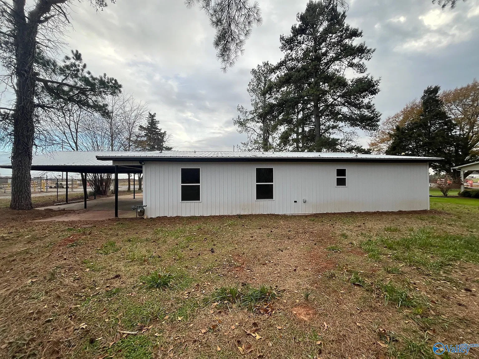 3 bed, 2.0 bath, 1724 sqft, $1,700 — Photo 3