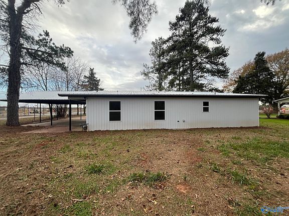 3rd image of 20695 Huntsville Brownsferry Rd