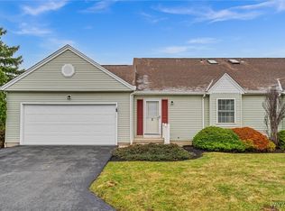 2 Hawthorne Trl, Depew, NY 14043