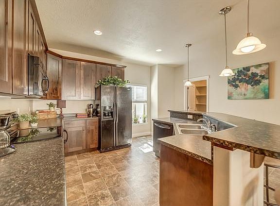2nd image of 134 W Canley Vale Ln