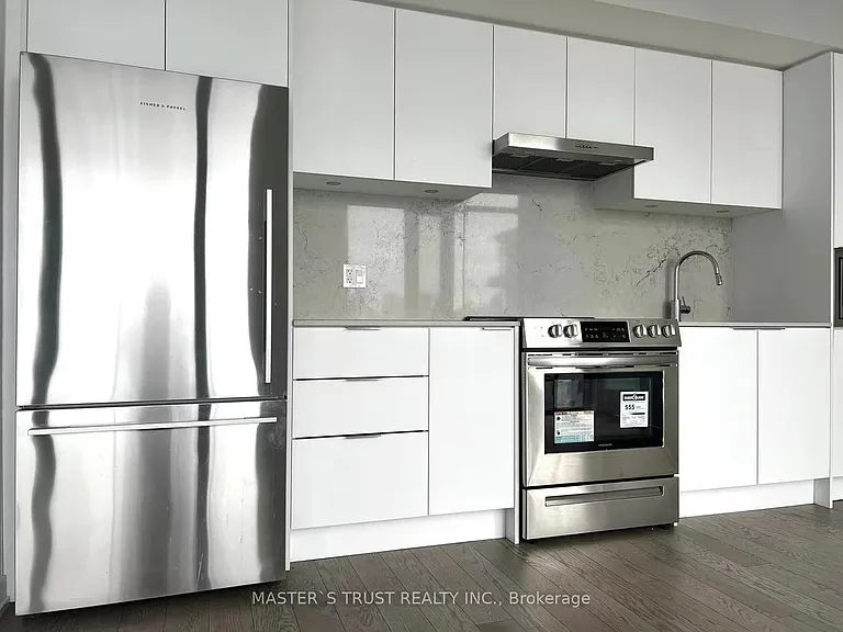 25 Richmond St E #1117 — Photo 8