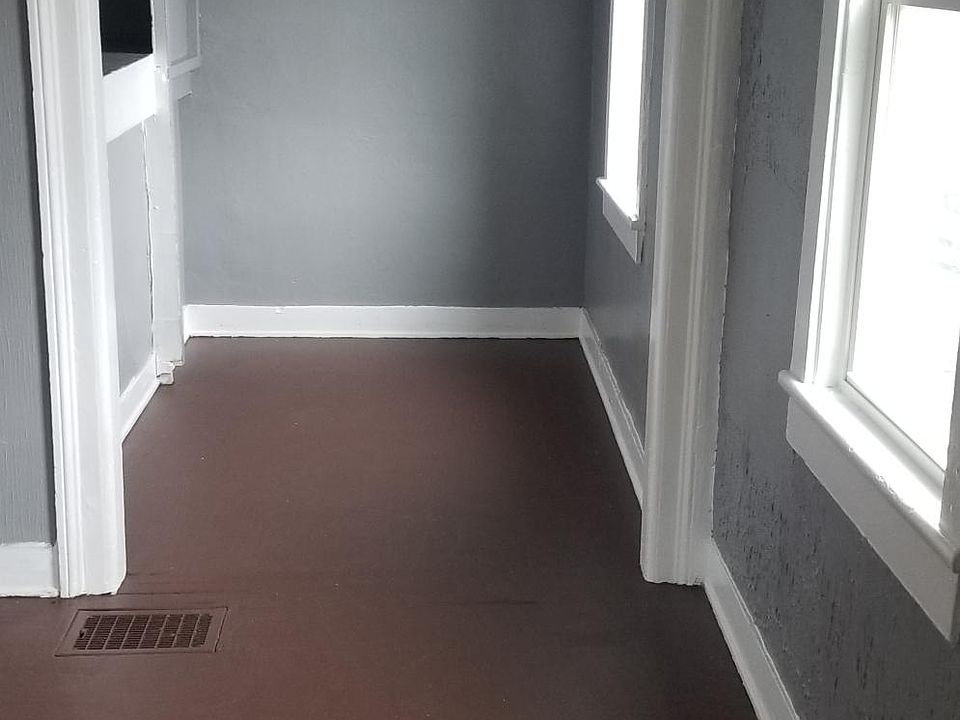 2nd image of 99 Weld St #4