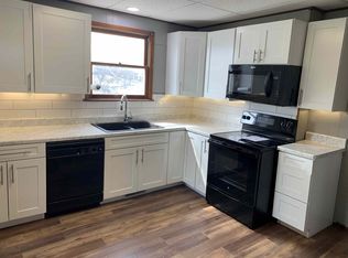 2411 Queen St, Dubuque, IA 52001