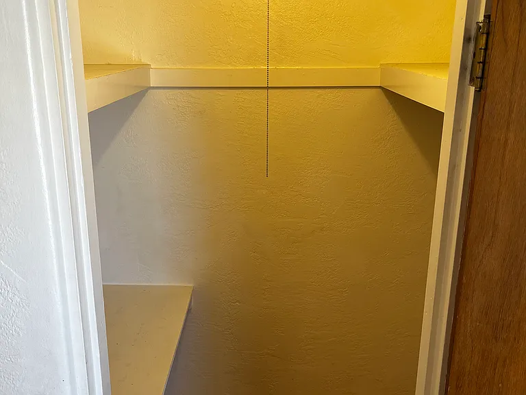 1238 Girard Blvd NE — Photo 7