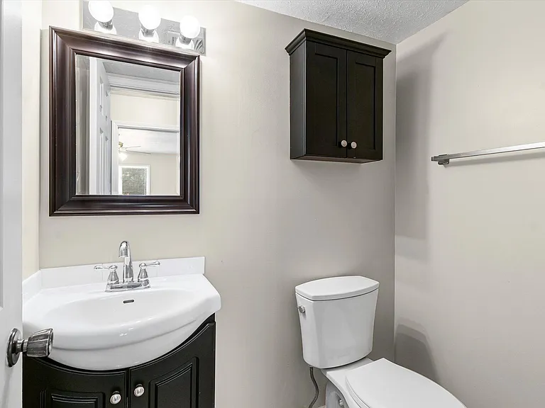 123 S Regency Dr — Photo 9