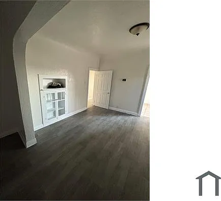 1220 E 43rd St #12 — Photo 10
