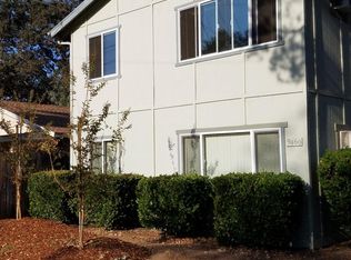 9460 El Parque Ave APT B, Atascadero, CA 93422