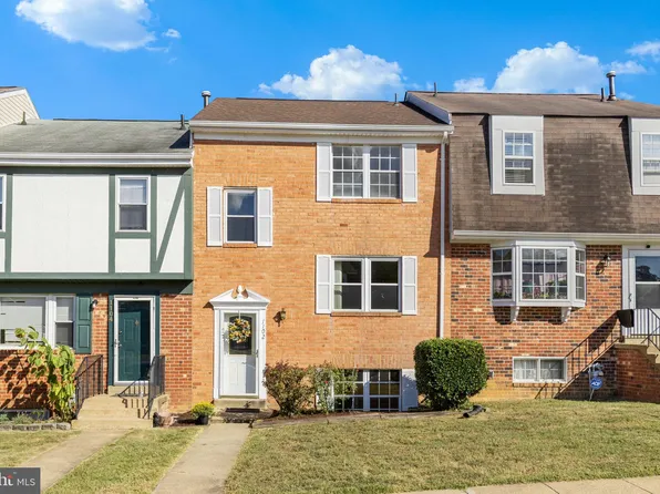 1102 James Madison Cir, Fredericksburg, VA 22405