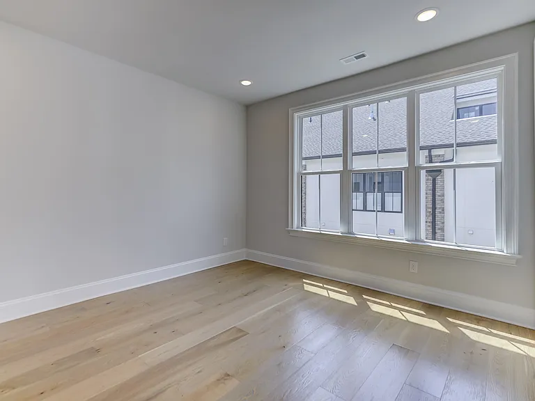 1107 Parkside Greenway Dr — Photo 23