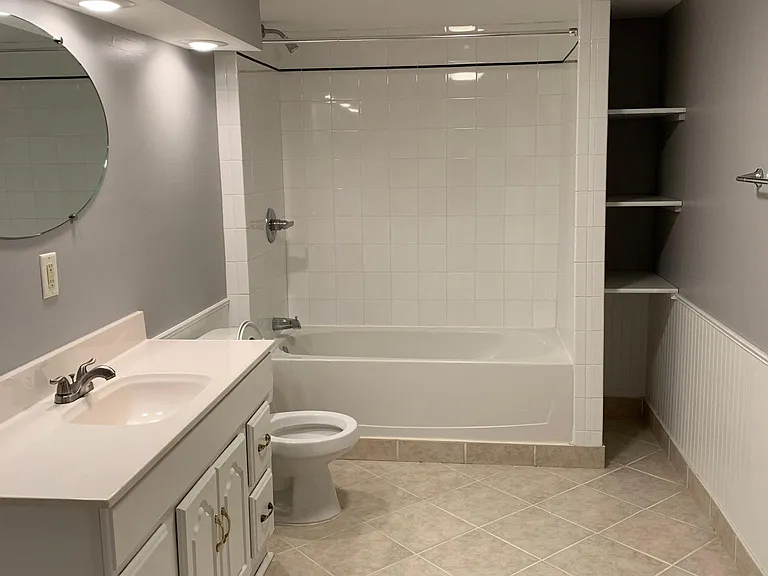 Full Bathroom #2 (Lower Level)