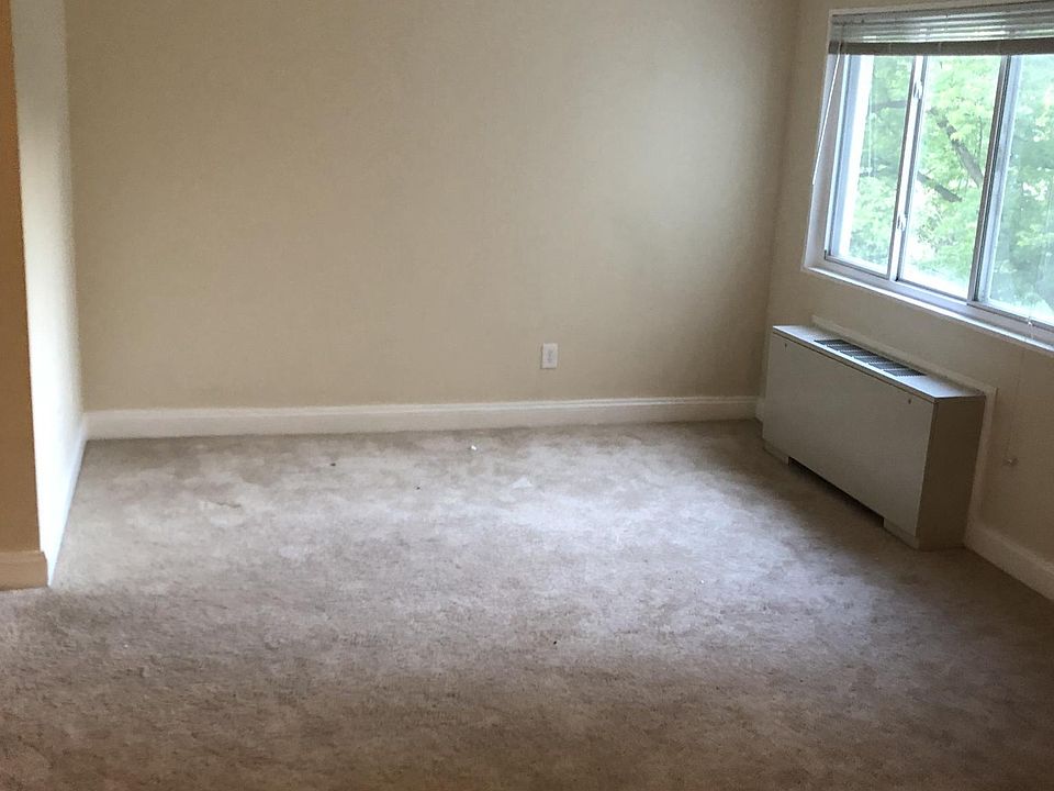 2nd image of 5601 Parker House Ter APT 310