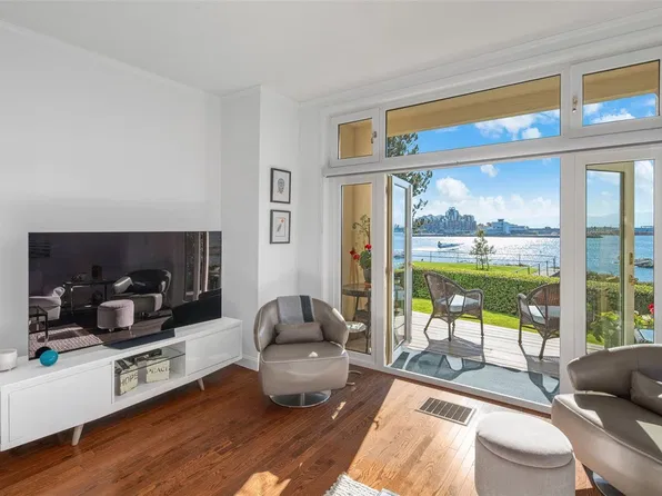 208 Russell St #90, Victoria, BC V9A 3X2
