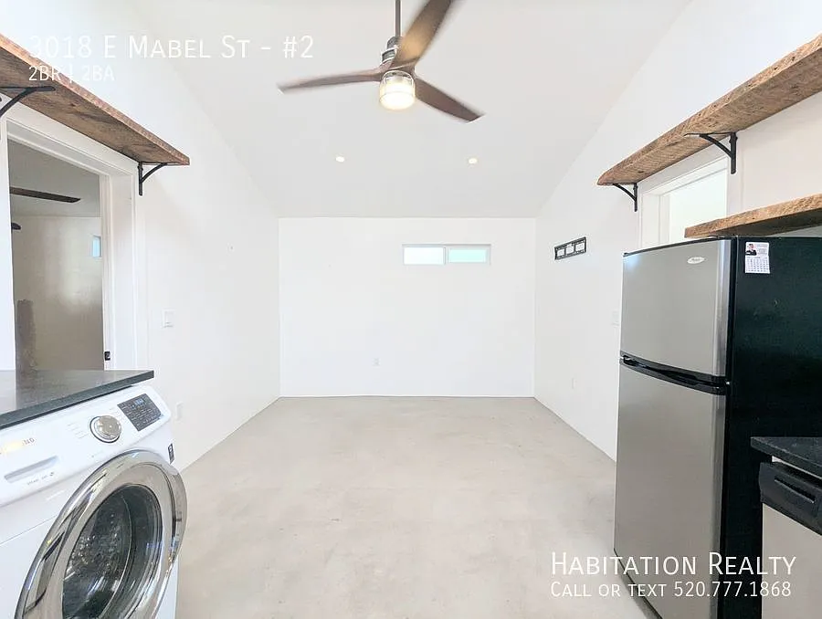 Remodeled 2Bed/2Bath Home, at the Blenman-Elm Historic District! — Photo 3