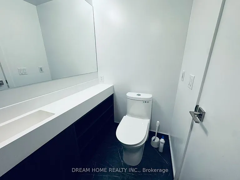 252 Church St #5603 — Photo 9