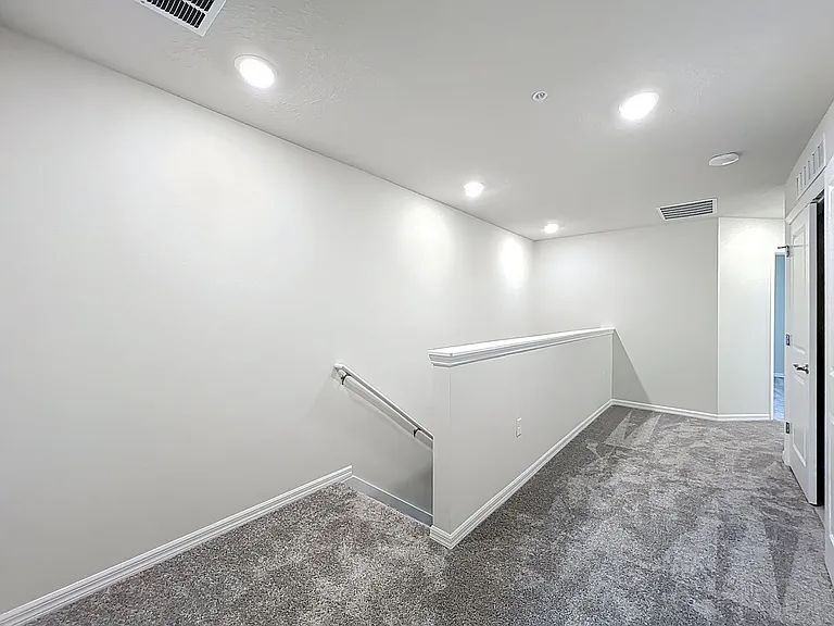 431 Meadowland Point — Photo 29