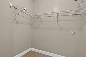 660 Royalty Ct — Photo 26