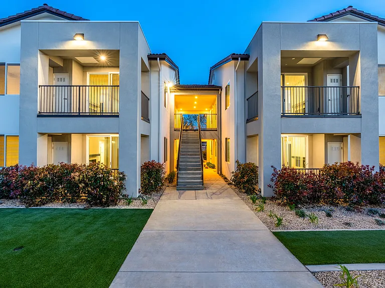 The Palms Luxury Apartments — Photo 8