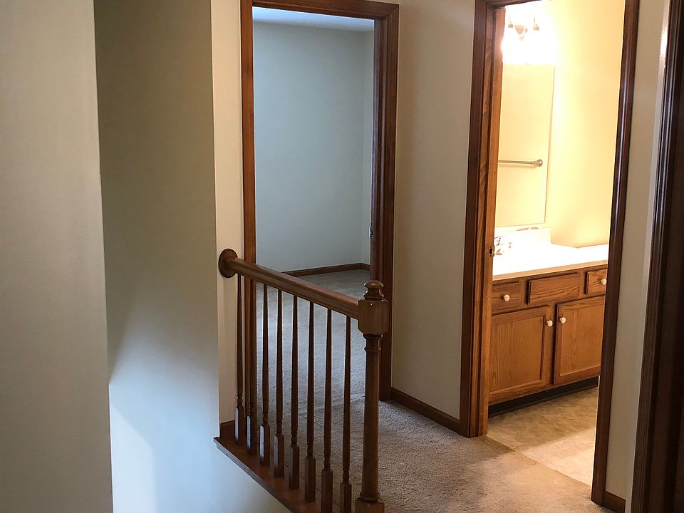 1st image of 2404-2406 Hollyhock Dr