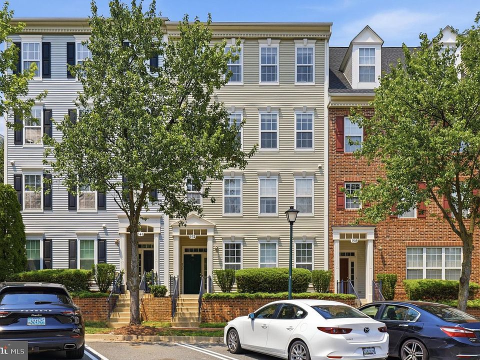 1st image of 152 Mill Green Ave Unit 200