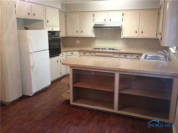 4th image of 5313 Yermo St
