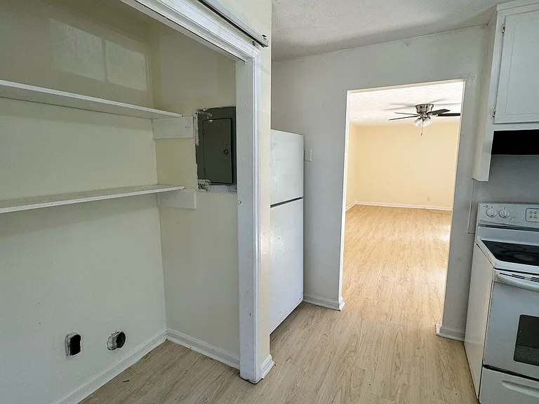 4873 Valley Dale Ct #A — Photo 3