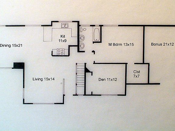 Floorplan of the upper/main floor.