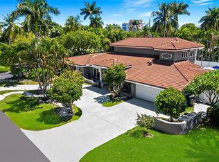 2740 NE 30th St, Fort Lauderdale, FL 33306