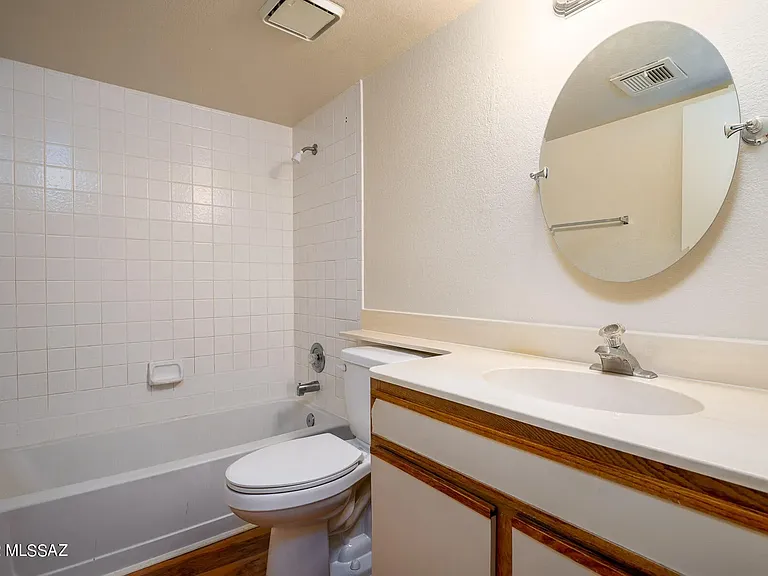 1691 W Midvale Village Dr — Photo 8