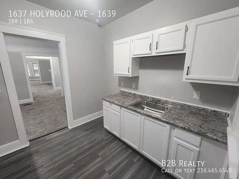 1637 Holyrood Rd #1639 — Photo 15