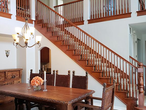 Dining table seats 10.
