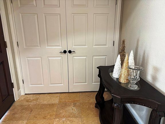 5th image of 6352 Glenhagen Dr