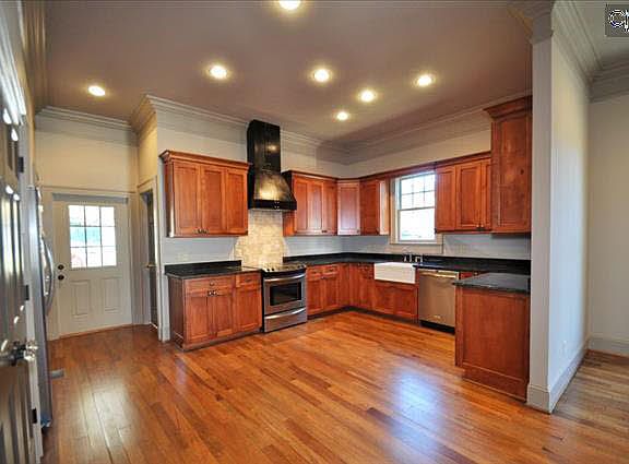 4th image of 1528 Harrington St