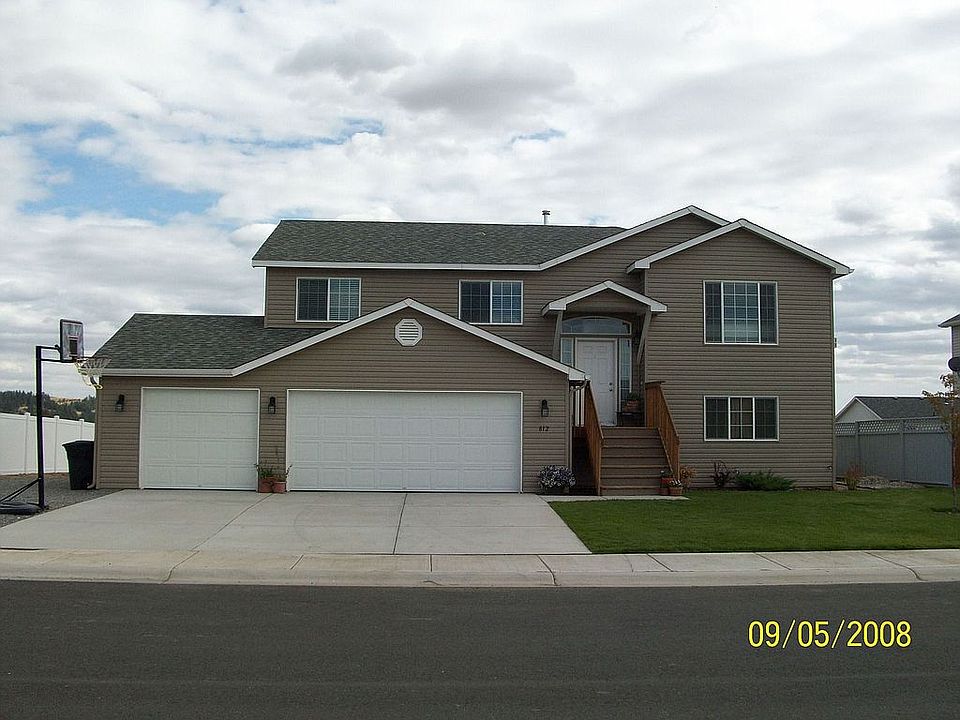 1st image of 812 E Collin Ave