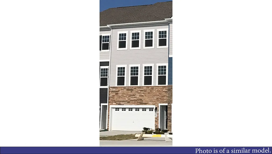 1005 Tuscany Ln photo 1