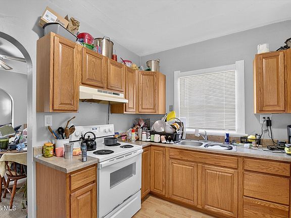 5th image of 1758 Loxley Rd