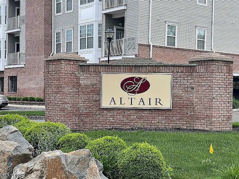 1st image of 135 Cory Ln