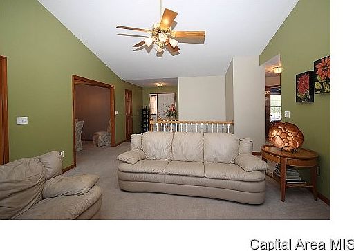 3rd image of 823 Mulberry Ct